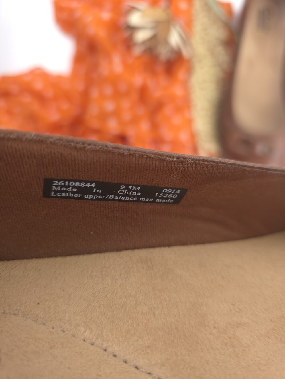 Clarks Women's Tan Leather Slip-On Flats 9.5m - Picture 8 of 8
